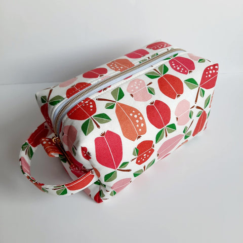 originalEcreations - boxy zipper pouch - 1